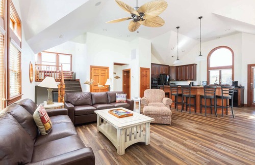 Corolla House | Golf Cart Friendly, Pool, Game Room & Resort Perks