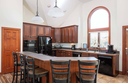 Corolla House | Golf Cart Friendly, Pool, Game Room & Resort Perks