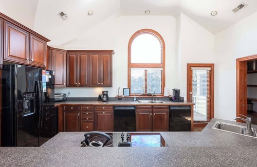 Corolla House | Golf Cart Friendly, Pool, Game Room & Resort Perks