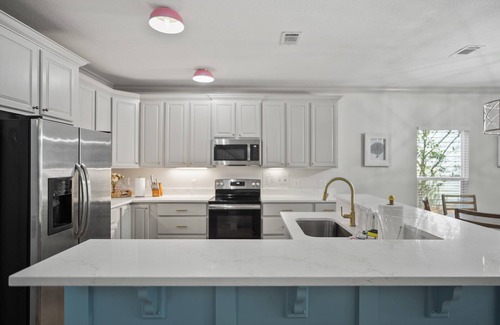 Villages of Crystal Beach House | Golf Cart | Pool | Fam Friendly | Walk 2 Beach