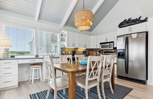 Bald Head Island Villa | Golf course view villa next to BHI Club, recently renovated!