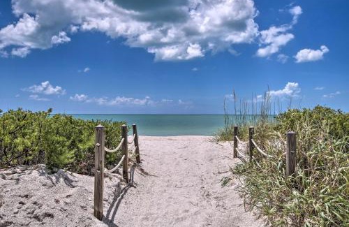 Naples House | Golf Course Views and Resort Amenities Naples Oasis
