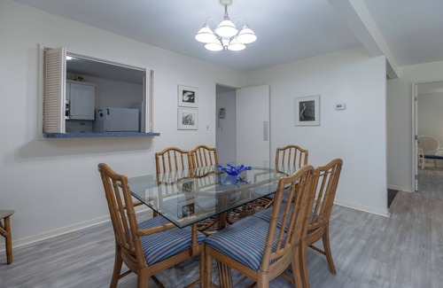 Palmetto Dunes Condo | Golf Getaway, Walk to Beach, Bikes, Renovated, QG599