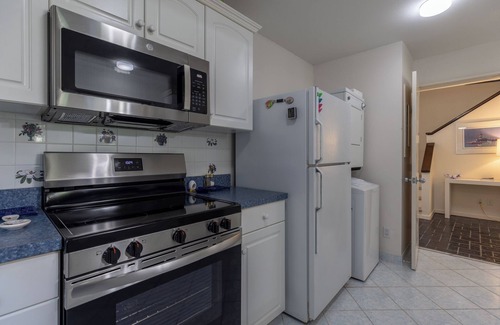 Palmetto Dunes Condo | Golf Getaway, Walk to Beach, Bikes, Renovated, QG599
