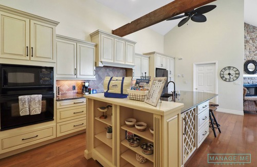 Camdenton House | Golfer's Paradise | Family Home | Sleeping 12