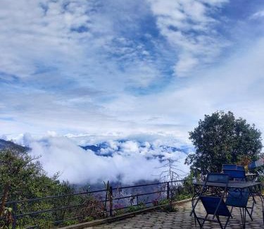 Nagarkot Hotel | Gombo Hideaway