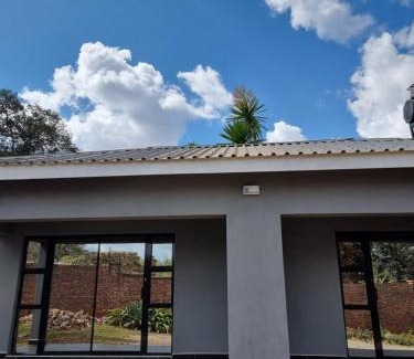 Harare East Bed & Breakfast | Gono Compound