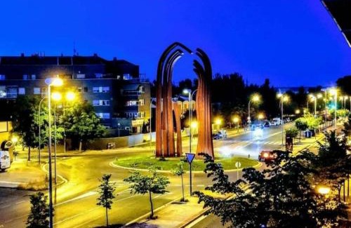 Logrono Apartment | Gonzalo de Berceo 15 " CALIDAD-SOBRIO" AND " FREE PRIVATE PARKING "