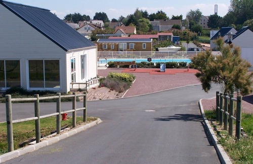 Grandcamp-Maisy Ski Chalet | Good holiday on the road of the landing beaches