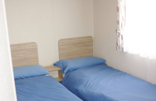 Towyn House | Good quality 3 bedroom caravans with all the comforts of home.