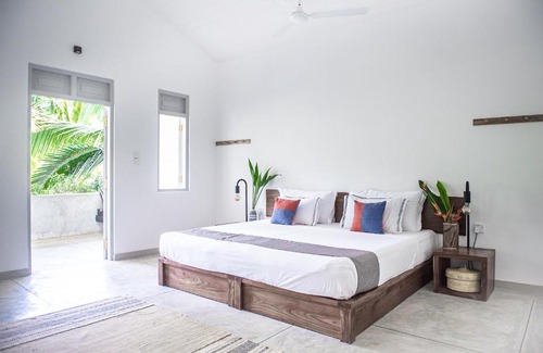 Ahangama Bed & Breakfast | GOOD STORY at NIRBANA ISLAND