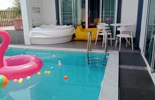 Chiang Phin Villa | Good View Pool Villa Udonthani