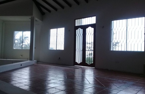 Cali Villa | GOOD VIEW SWIMMING POOL AND NATURE