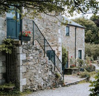 Newquay House | Goonwinnow Farm Cottages