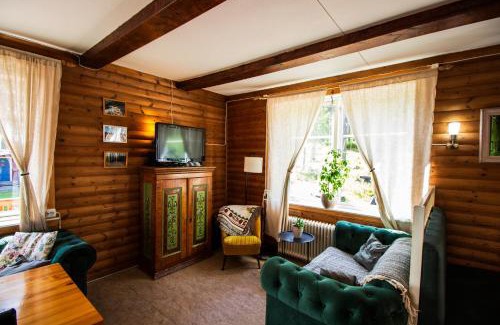 Mora Bed & Breakfast | Gopshusgården - Rum & Stugor