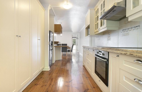 Gordon's Bay Apartment | Gordonia 10 - Three Bedroom Apartment, Sleeps 6