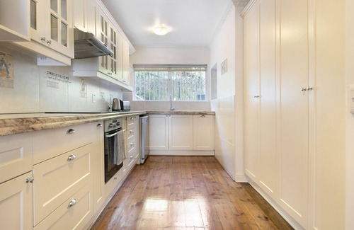 Gordon's Bay Apartment | Gordonia 10 - Three Bedroom Apartment, Sleeps 6