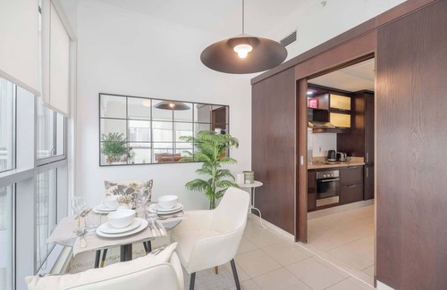 Downtown Dubai Apartment | Gorgeous 1 Bedroom in The Residence Tower 8 Perfect for 2