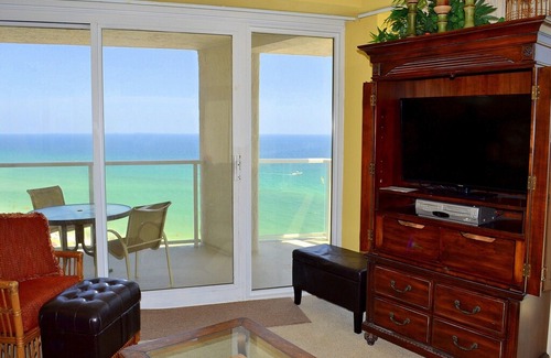 Sandestin Condo | Gorgeous 180* views of the Gulf & beach with unique, wrap-around balcony!