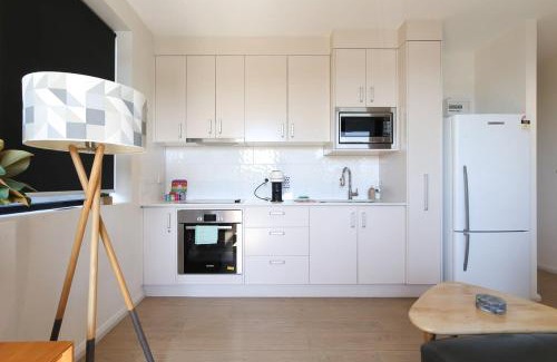 Batemans Bay Apartment | Gorgeous 2-Bed Apartment By Shops and the River