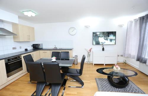 Woolwich Apartment | Gorgeous 2 bedroom 2 bathroom Woolwich