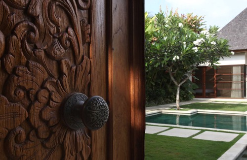 Laksmana Villa | Gorgeous 2BR Villa Located Situated In Seminyak! - 5Min Walk To Eat Street!