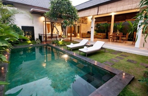Petitenget Villa | Gorgeous 2BR Villa Set In Seminyak! 2Min Drive To Seminyak Square! W/Swim Pool!