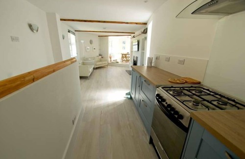 Mortehoe Cottage | Gorgeous 3 bed cottage in Mortehoe with fantastic roof terrace seaviews!
