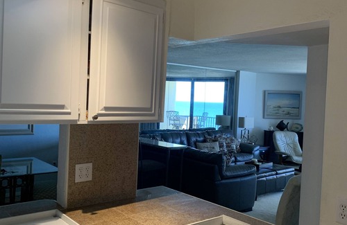 Ormond-by-the-Sea Condo | Gorgeous 3 Bedroom Condo Directly on Beach