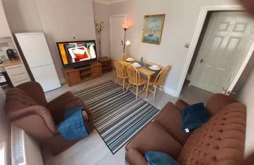 Petts Wood and Knoll House | Gorgeous 4-Bedroom House in Orpington