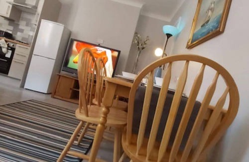 Petts Wood and Knoll House | Gorgeous 4-Bedroom House in Orpington