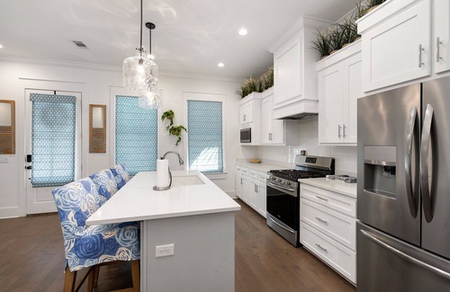 Saint Simons Heights House | Gorgeous 4 bed/3.5 bath Home with Private Pool