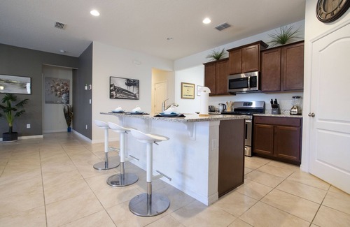 Loughman House | Gorgeous 5Bd w/Pool & Jacuzzi @ Solterra Resort 6071