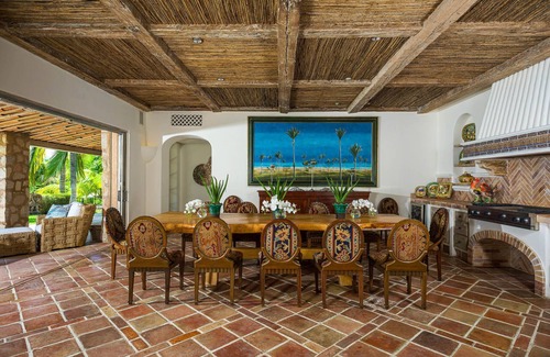 Palmilla Villa | Gorgeous 8 BR Beachfront Koll Estate w/Private Pool, A/C, WiFi, BBQ + More!