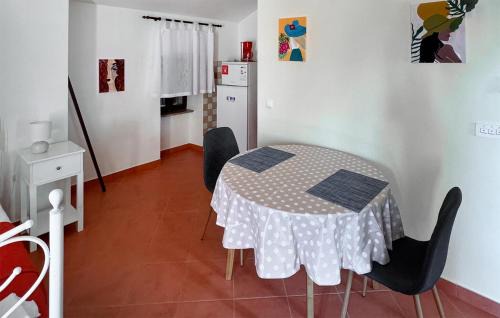 Bale Apartment | Gorgeous Apartment In Bale With Wifi