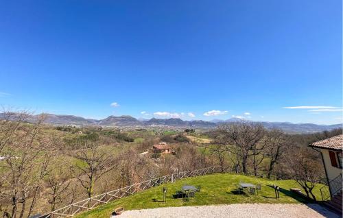 Monteluiano Apartment | Gorgeous Apartment In Gubbio With Wifi