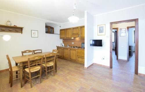 Monteluiano Apartment | Gorgeous Apartment In Gubbio With Wifi