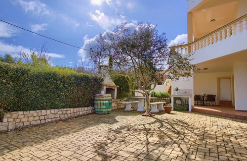 Lukoran Apartment | Gorgeous apartment in Lukoran with house sea view