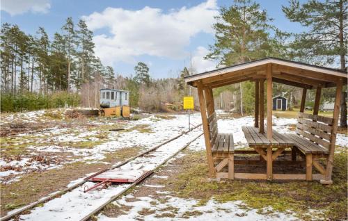 Hultsfred Municipality Apartment | Gorgeous Apartment In Målilla With Wifi