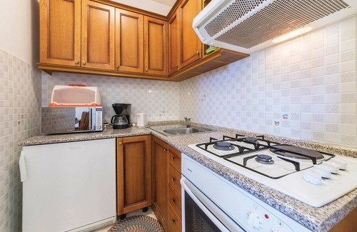 Peruski Apartment | Gorgeous apartment in Peruski with WiFi