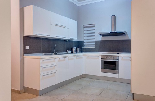 Sliema Apartment | Gorgeous Apartment with Terrace in Fort Cambridge, Pool
