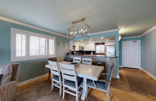 Miramar Beach Condo | Gorgeous beachfront condo with a pool & private beach access