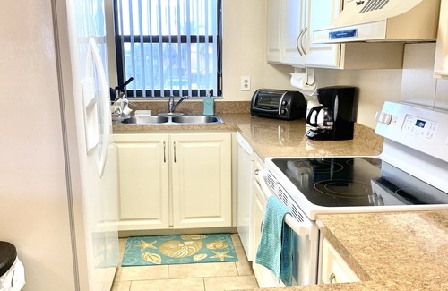 Ocean View Halifax Estates Condo | Gorgeous Condo Steps From the Beach!