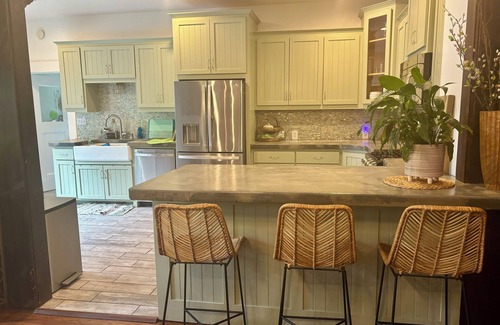Chico House | Gorgeous craftsman home across from Bidwell Park
