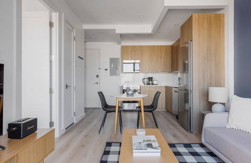 Vinegar Hill Apartment | Gorgeous Dumbo 1BR w/Gym & Roof, nr TimeOut Building, by Blueground