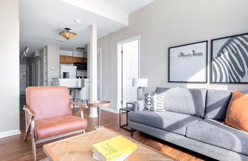 Adams Morgan Apartment | Gorgeous Dupont Circle 2BR nr. Metro & Adam's Morgan, by Blueground