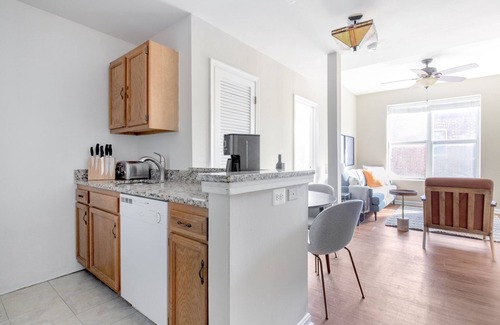 Adams Morgan Apartment | Gorgeous Dupont Circle 2BR nr. Metro & Adam's Morgan, by Blueground