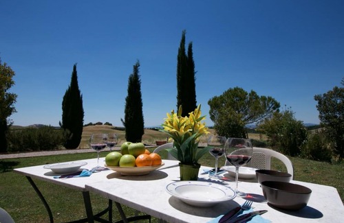 Torre A Castello House | Gorgeous Farmhouse with Pool in Castelnuovo Berardenga