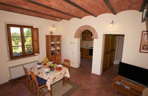 Torre A Castello House | Gorgeous Farmhouse with Pool in Castelnuovo Berardenga