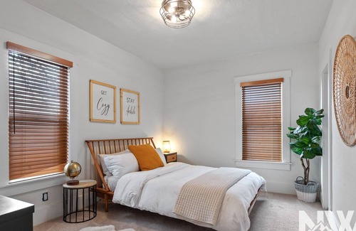 Coeur d'Alene House | Gorgeous + Fun | Pet Friendly | Sleeps 8